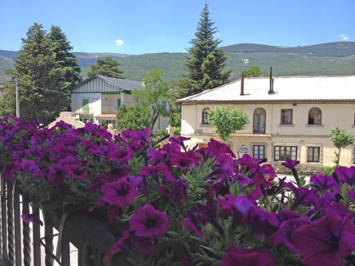 Casas Rurales Valle De El Paular 라스카프리아 외부 사진